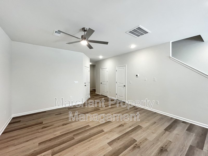 119 Stoneview Way property image