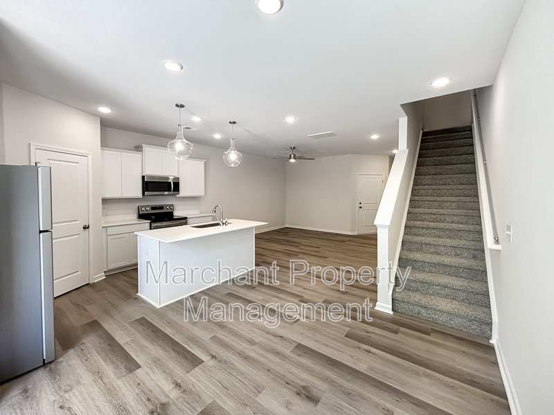119 Stoneview Way property image