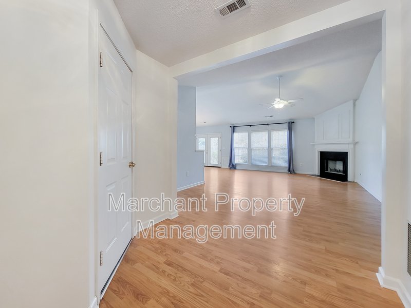 3BR, 2BA in Riverside School District property image