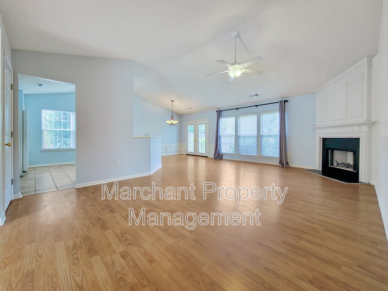 3BR, 2BA in Riverside School District property image