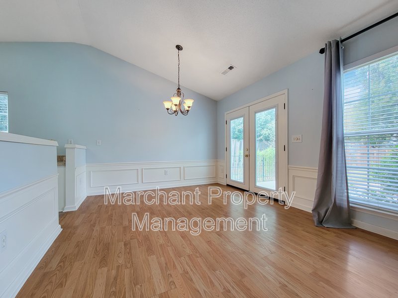 3BR, 2BA in Riverside School District property image