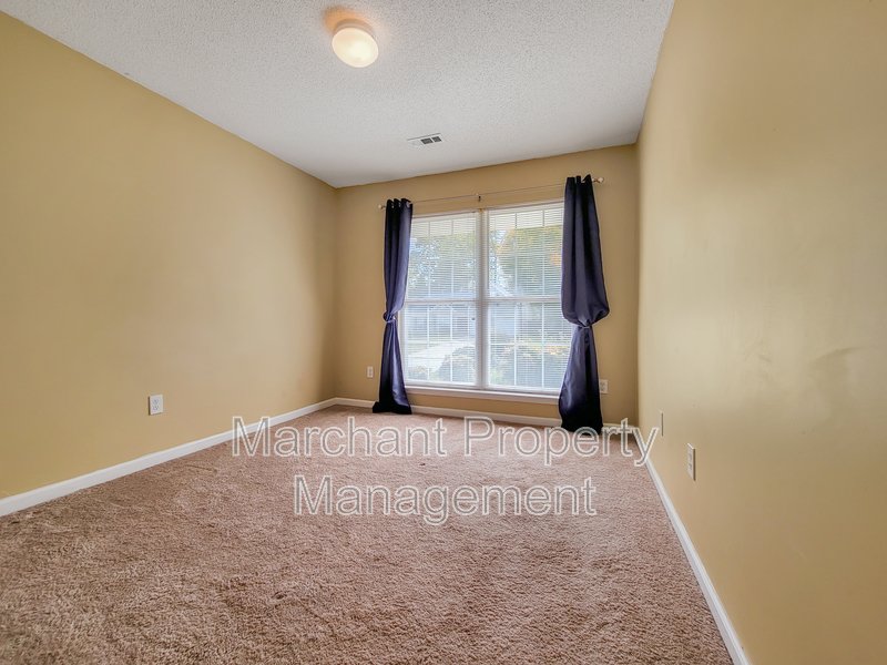 3BR, 2BA in Riverside School District property image