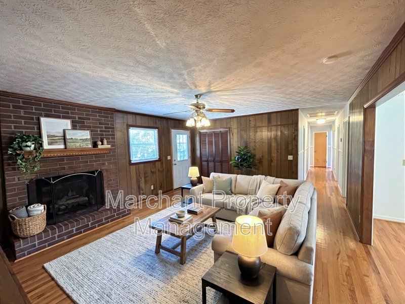 16 Farmington Trail property image