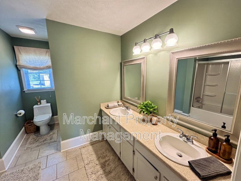 16 Farmington Trail property image