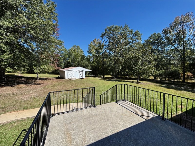 16 Farmington Trail property image