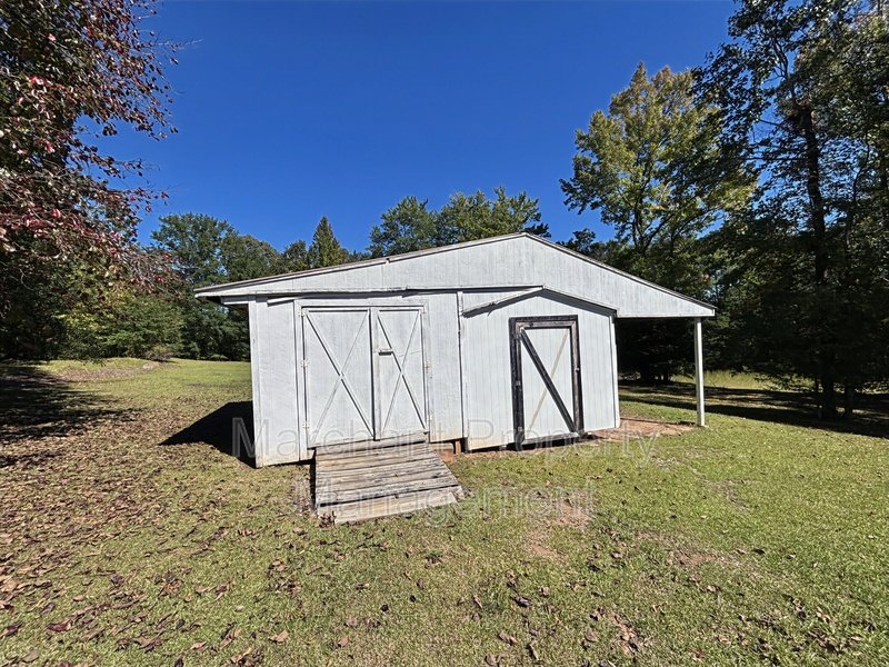 16 Farmington Trail property image