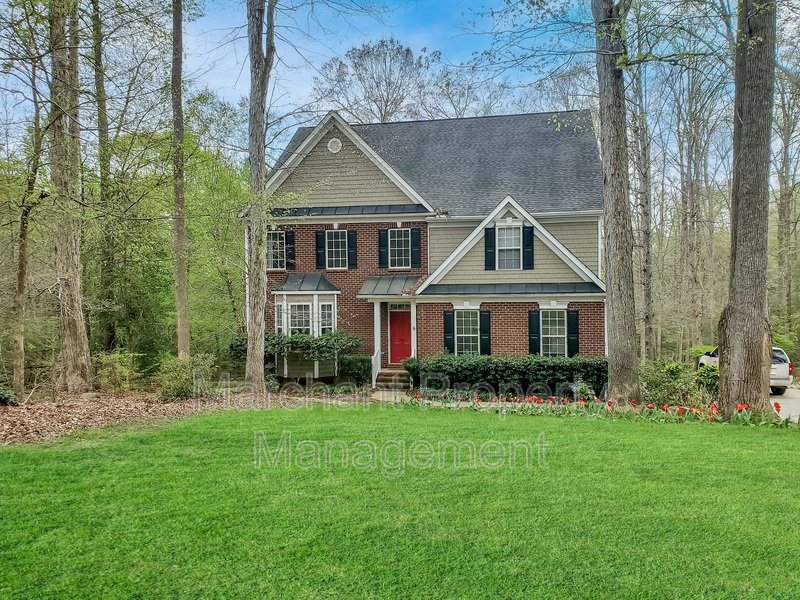 205 Yorkswell Lane Greenville, SC 29607 Marchant Property Management, LLC