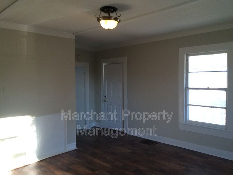 Beautifully remodeled 2 BR house in West Greenville property image