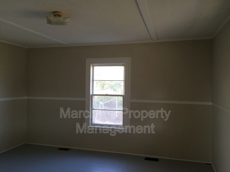 Beautifully remodeled 2 BR house in West Greenville property image