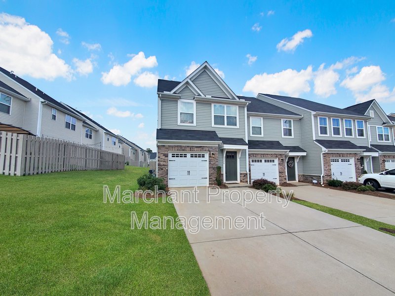 3BR, 2.5BA Townhome in the Simpsonville area property image