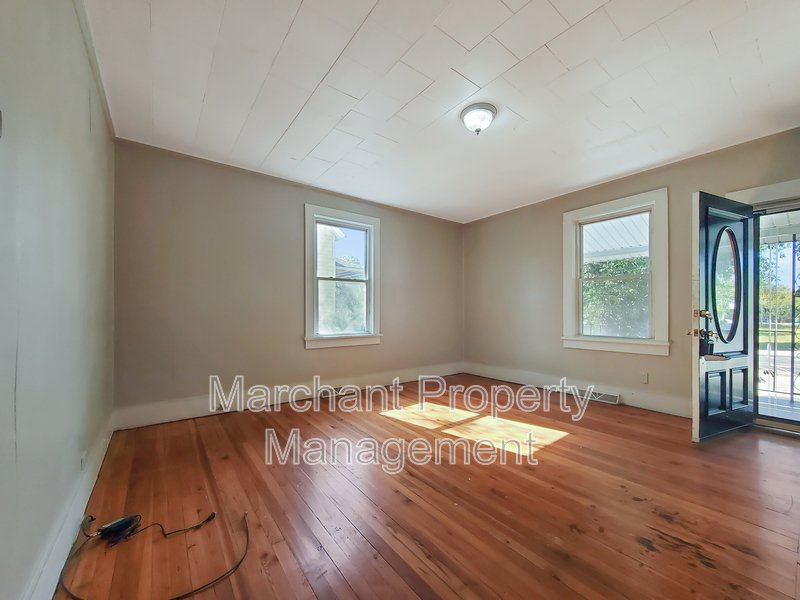 2BR, 1BA in Greenville's Art District property image