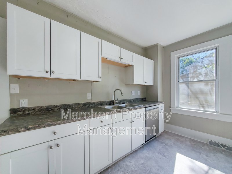 2BR, 1BA in Greenville's Art District property image