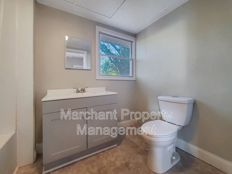 2BR, 1BA in Greenville's Art District property image