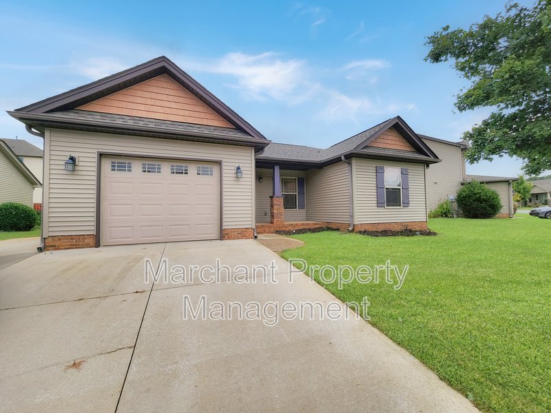 Spacious 3BR Ranch Home property image