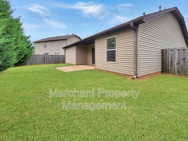 Spacious 3BR Ranch Home property image